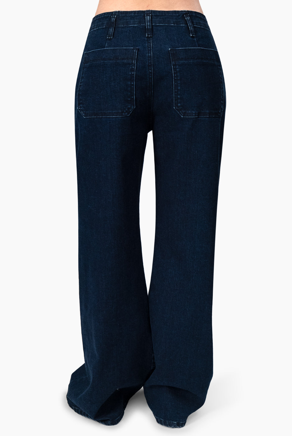 Jeans amplios azul marino con botón frontal y bolsillos traseros