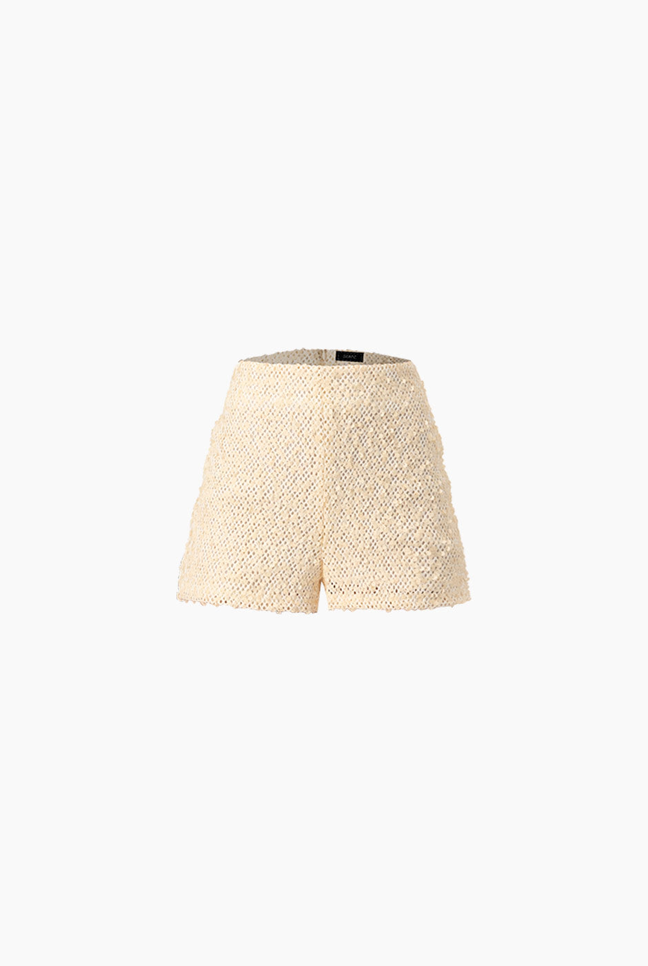 Short sastreado natural con lentejuelas de Ivonne