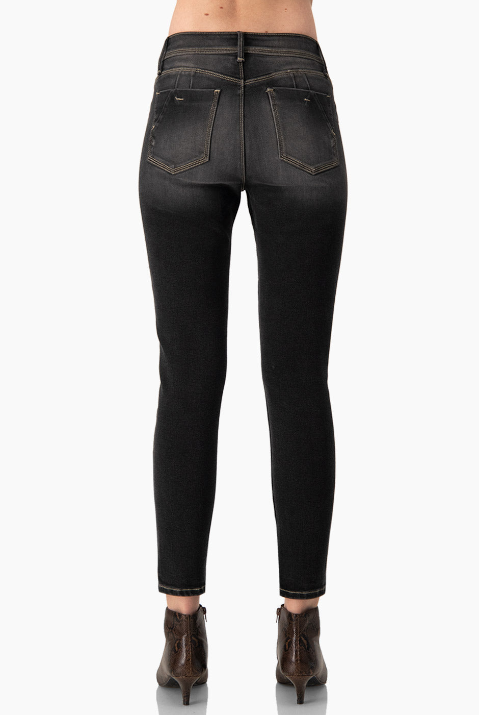 Jeans skinny negros con pinzas y bolsillos de Ivonne